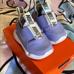 Nike Kids Lavender Slip-On Sneakers